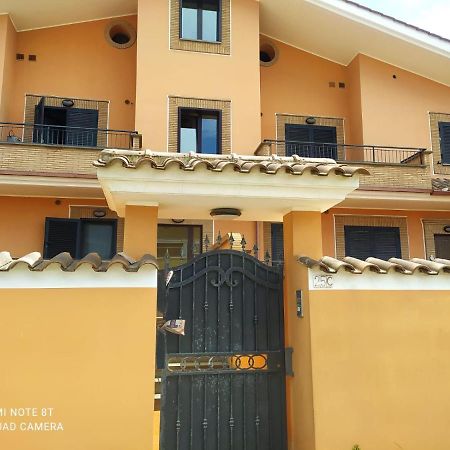 Casa Vacanza Indaco Фьюмичино Экстерьер фото
